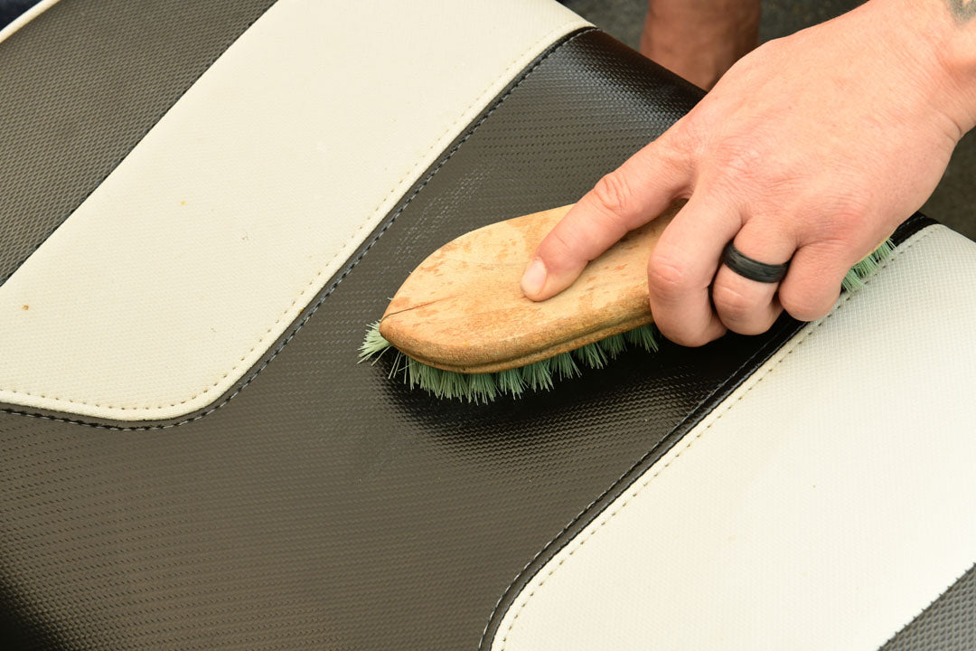 Apply Boat Detailing SRD20 Vinyl Protectant and conditioner to Boat seat